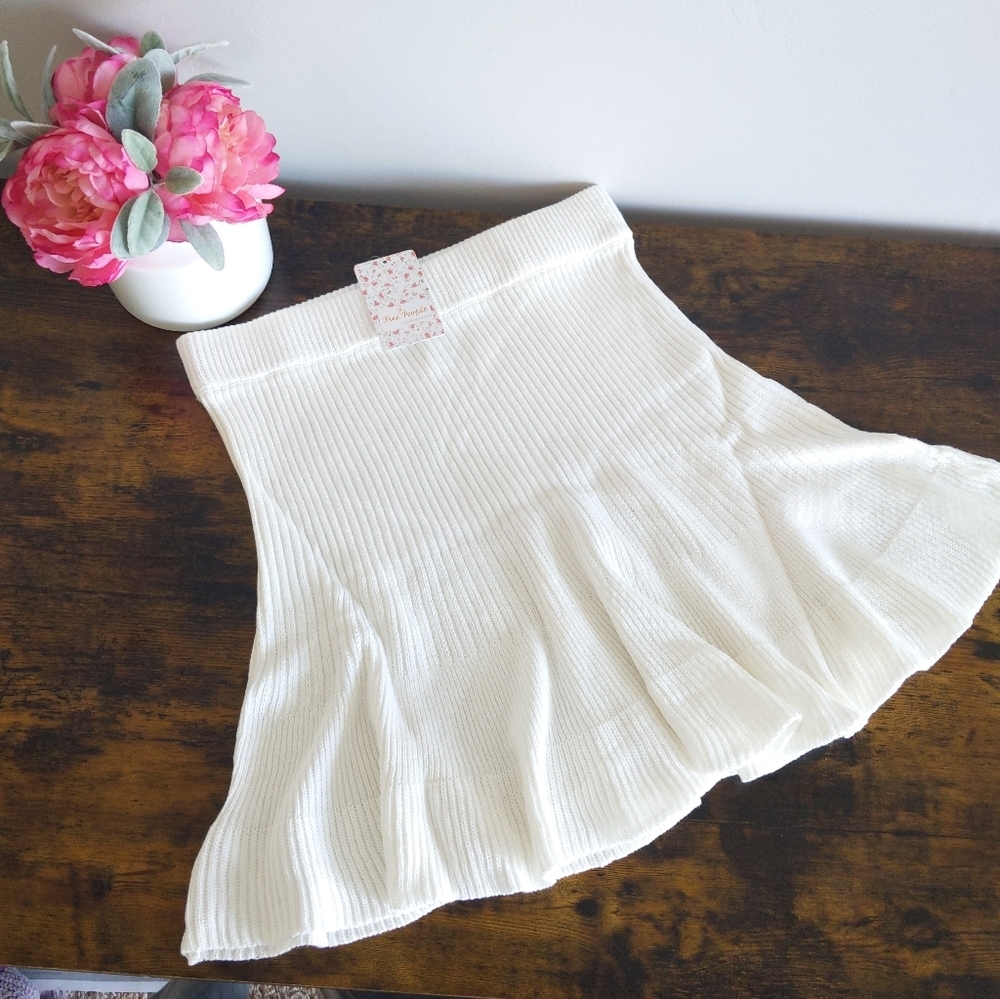 🆕🌿FREE PEOPLE KNIT SKIRT🌿 - Picture 6 of 8